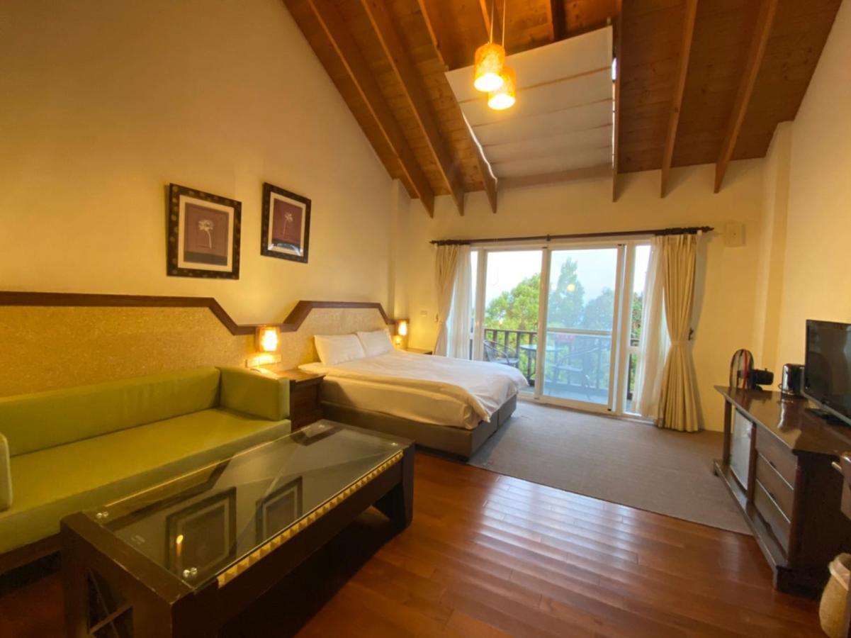 Ailiga Travel Villa Renai Rum bild