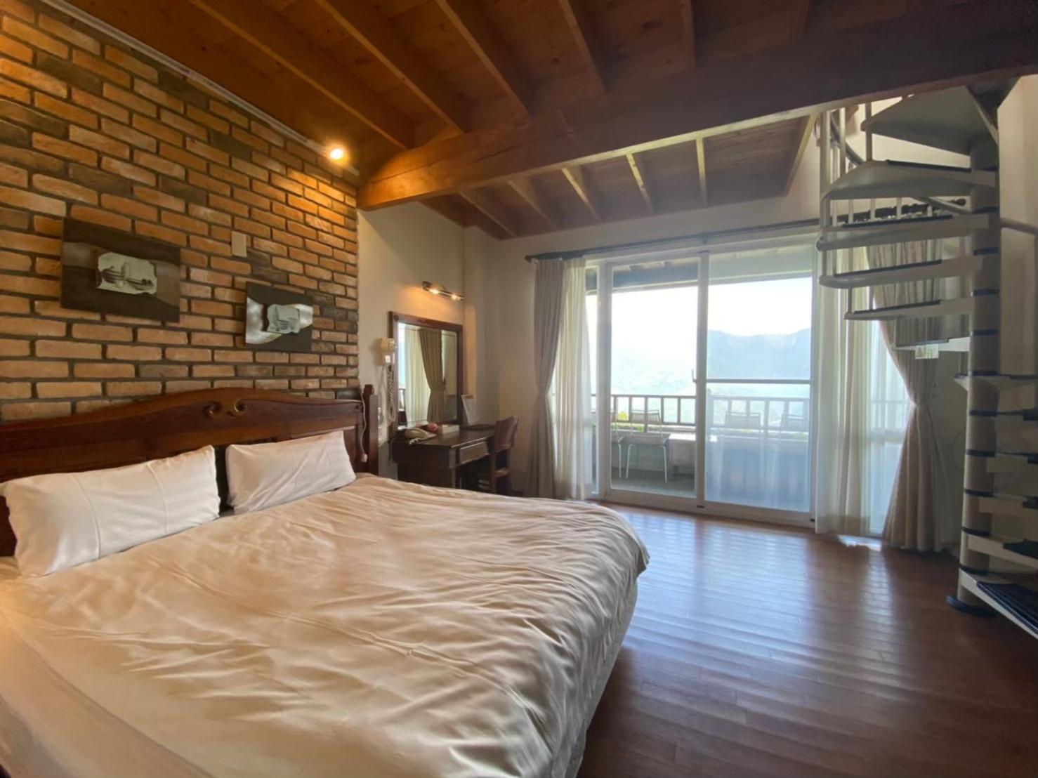 Ailiga Travel Villa Renai Rum bild